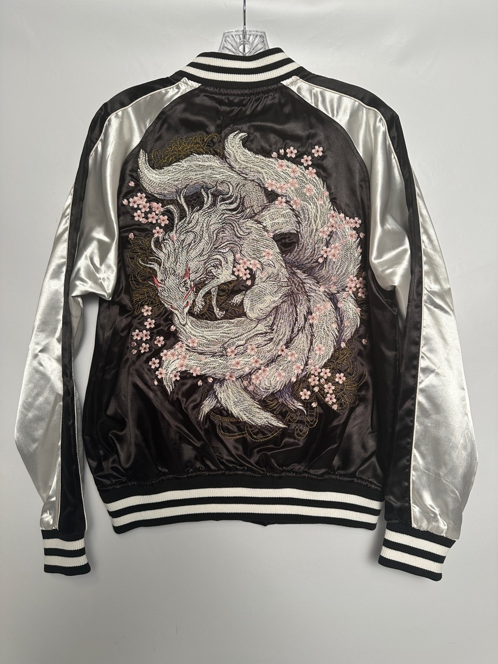 Oboro Sukajan NWT Souvenir Jacket Nine-tailed Fox, Japan Unisex Bomber M